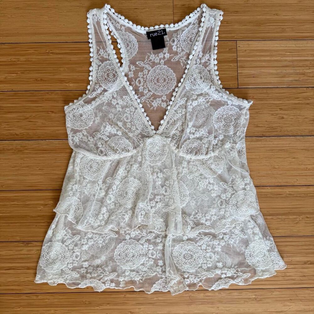 rue21 Vintage Sheer Cream Floral Lace Tank Top Babydoll Cami Size M